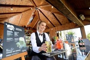 Çiftler için bakım odaları, sauna, jakuzi, buhar odası, vücut bakımı 