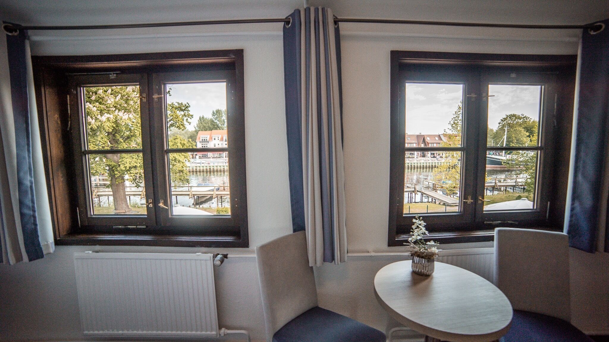 standard double room | 1 bedroom, hypo-allergenic bedding, desk, blackout curtains