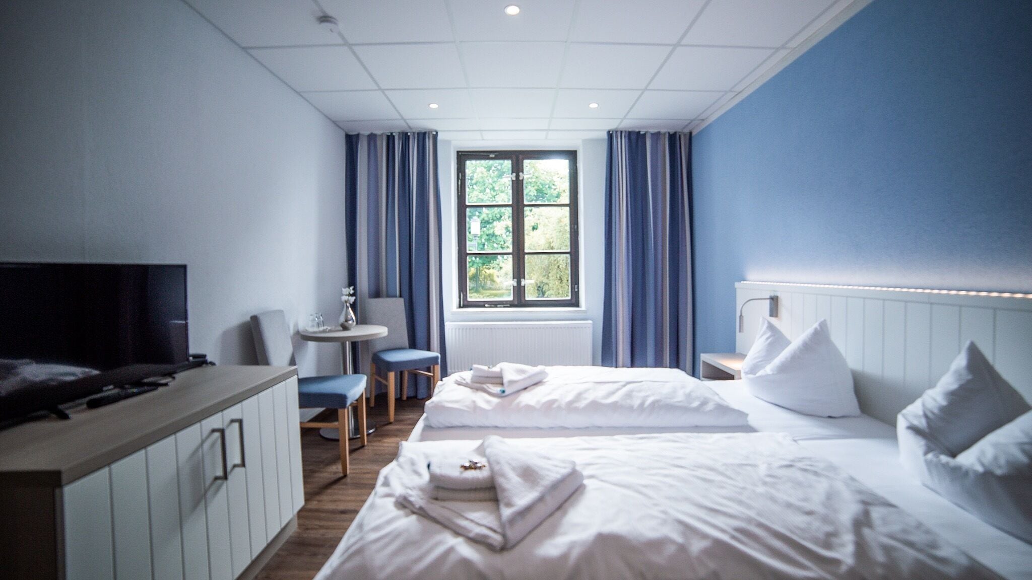 standard double room | 1 bedroom, hypo-allergenic bedding, desk, blackout curtains