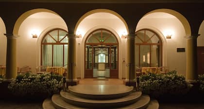 GerĂ©by KĂșria Hotel Ă©s Lovasudvar