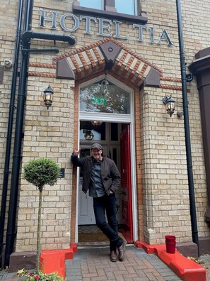 Front of property - Hotel Tia (Liverpool)
