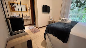 1 habitación, minibar, decoración personalizada y escritorio