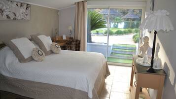 Double Room (Magnolia) | 1 bedroom, minibar, in-room safe, desk