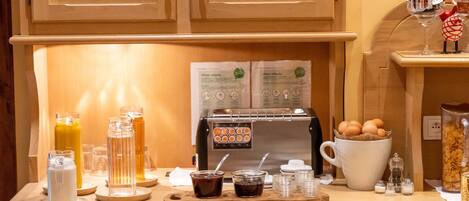 Daily buffet breakfast (EUR 13.50 per person)