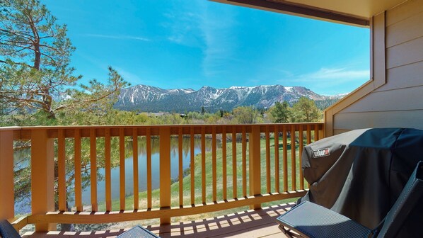 Condo, 3 Bedrooms | Balcony - Snowcreek II 288 Gorgeous Mountain Views, Rustic, Spacious and Cozy by Redawning (Mammoth Lakes)
