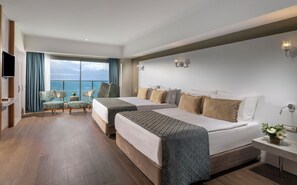 King Suite Sea View | 高級寢具、迷你吧、客房內保險箱、書桌
