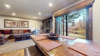 Snowcreek II 269 Pet-Friendly, Remodeled, On the Snowcreek Meadow by RedAwning