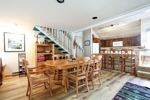 Townhome, 3 Bedrooms | Private kitchen | Fridge, microwave, dishwasher, coffee/tea maker