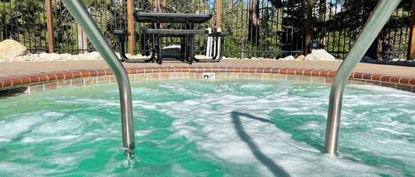 公寓式客房, 2 间卧室 | SPA | 热水浴缸