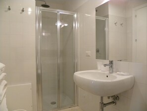 Superior Apartment, 1 Bedroom | Bathroom sink - Masseria Faresalento (Gallipoli)