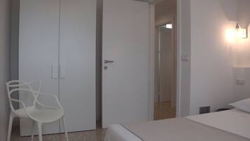 Frette Italian sheets, premium bedding, memory-foam beds