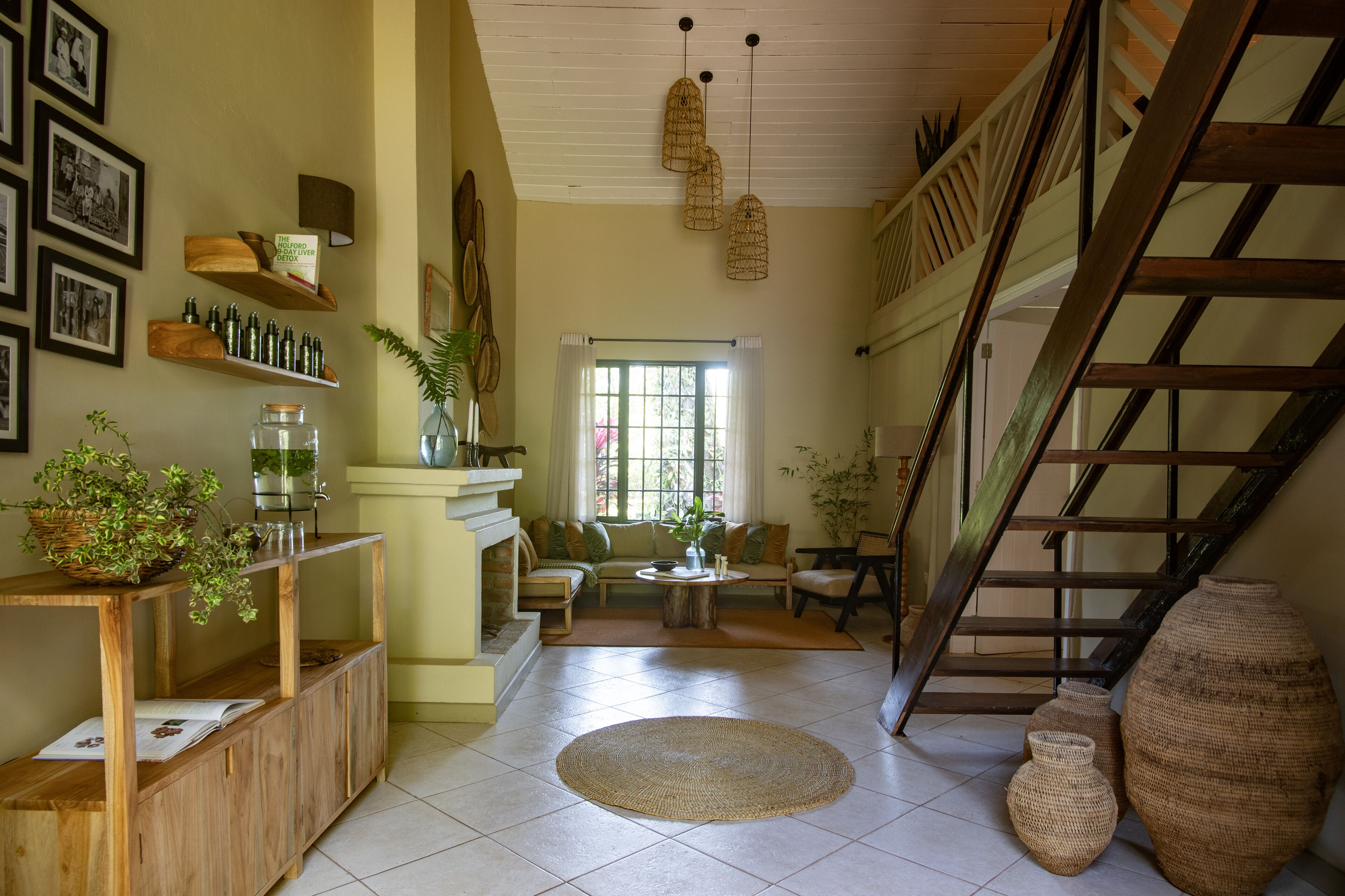 雙人療程室、芳療、深層組織按摩、瑞典式按摩、身體去角質、臉部療程