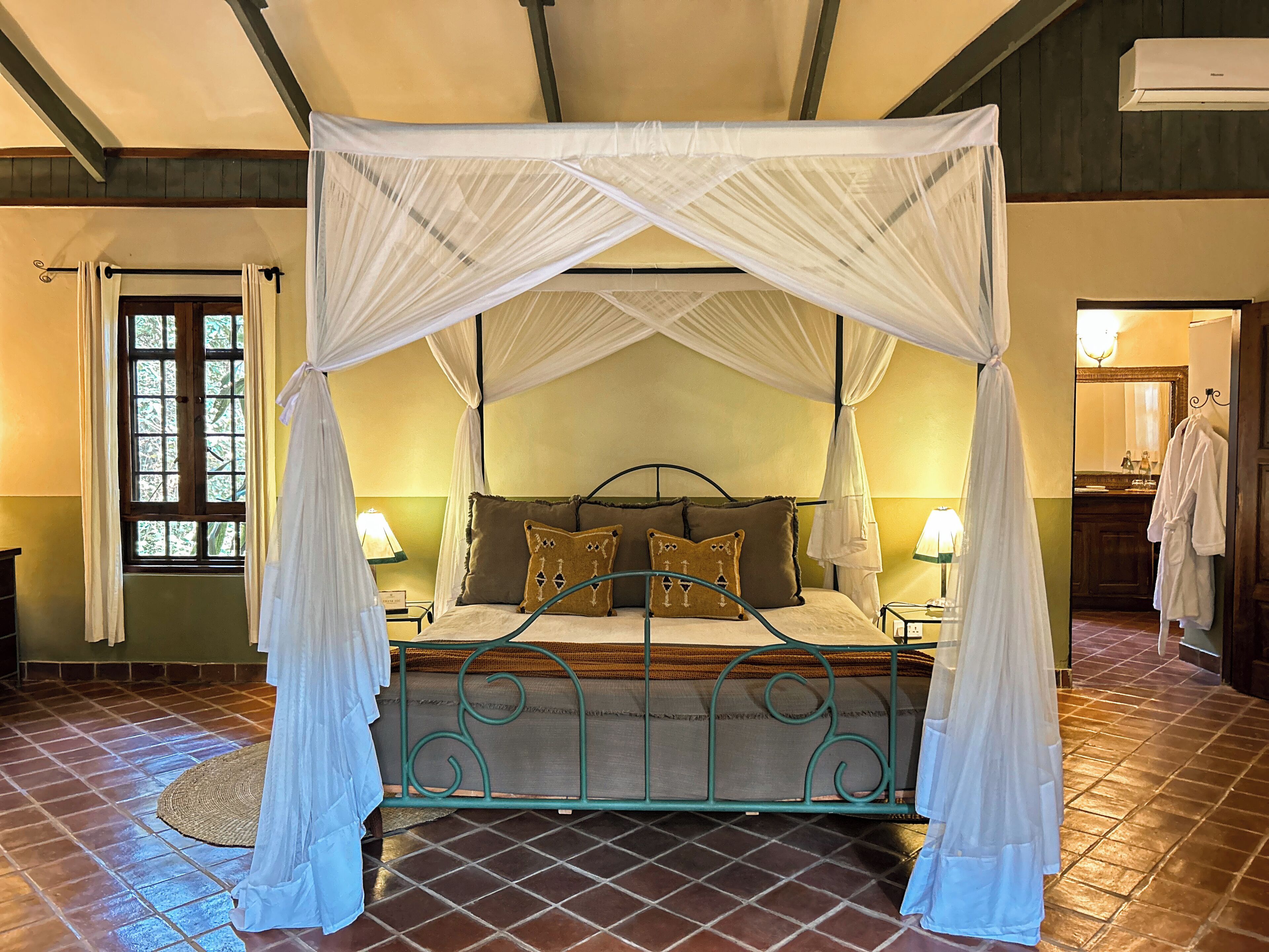 River Cottage | In-room safe, desk, free cribs/infant beds, free WiFi