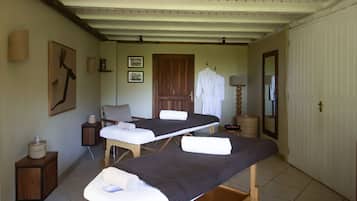 Sale per trattamenti di coppia, aromaterapia, massaggi “deep tissue”
