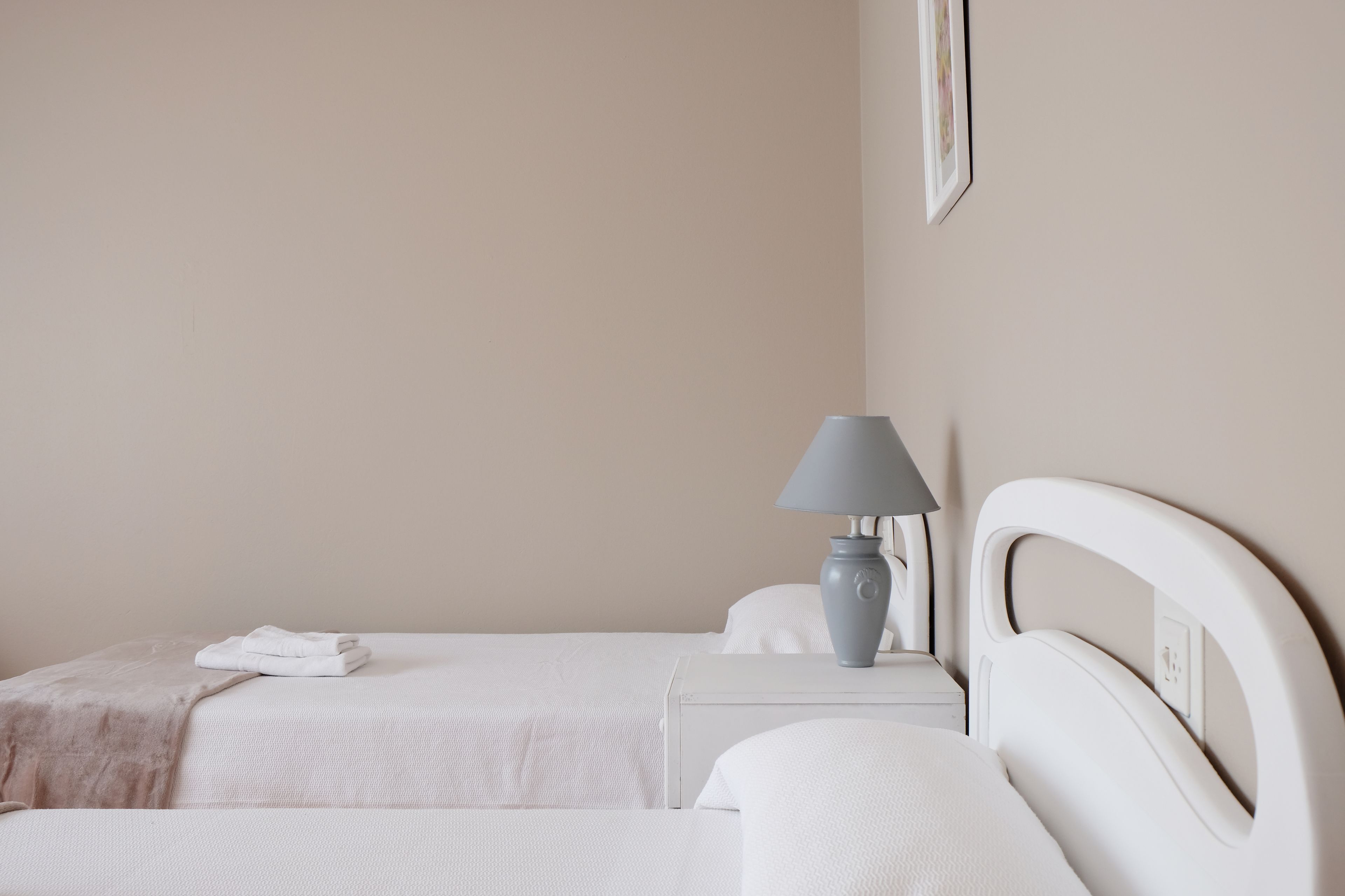 triple room | blackout curtains, free wifi, bed sheets