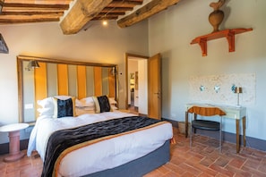 Suite de luxe, vistes al jardí (Two Bedroom) | Minibar gratuït, caixa forta a l'habitació i decoració individual 