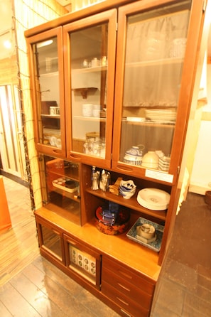 Family Condo, 1 Bedroom, Smoking, Kitchenette | In-room dining - Pokapokahotel (Osaka)