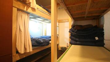 1 habitación, espacio para trabajar con laptop y wifi gratis