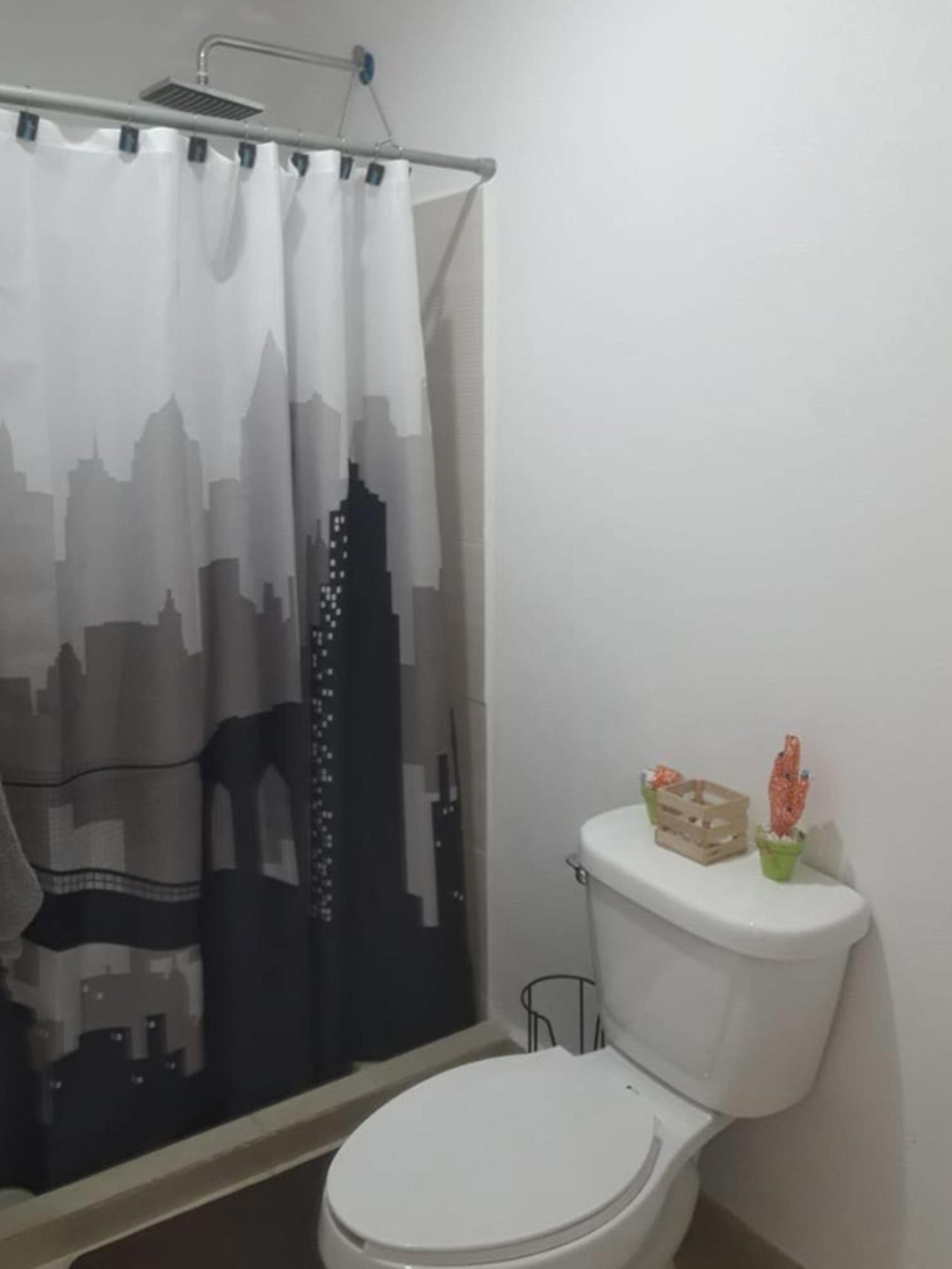 traditional penthouse, 2 bedrooms, kitchen, lagoon view | bathroom | shower, rainfall showerhead, free toiletries, towels