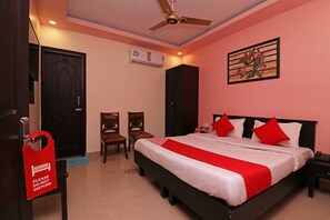 Deluxe Double or Twin Room, 1 King Bed