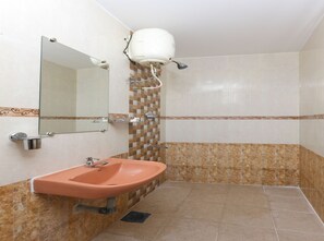 Doppel- oder Zweibettzimmer | Badezimmer | Handtücher