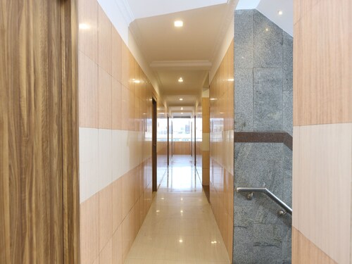 OYO 11437 GMT Centre