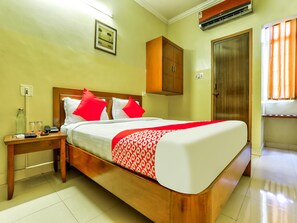 Double or Twin Room | Free WiFi, bed sheets