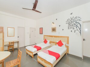 Double or Twin Room | Free WiFi