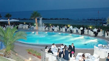 Piscina stagionale all'aperto