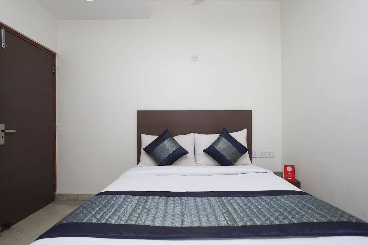 Standard Double Room | Bed sheets