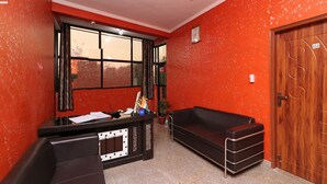 Lobby - OYO 13107 Westend Residency (New Delhi)