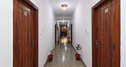 OYO 13107 Westend Residency