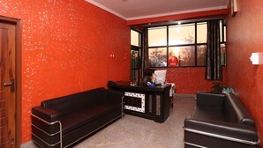 Lobby - OYO 13107 Westend Residency (New Delhi)