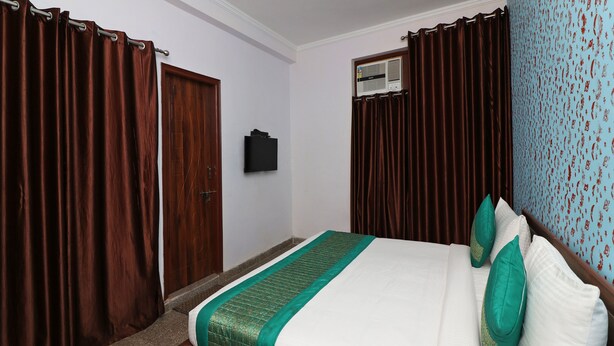 Double or Twin Room | Free WiFi - OYO 13107 Westend Residency (New Delhi)
