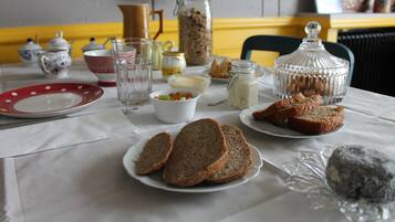 Petit déjeuner continental compris tous les jours