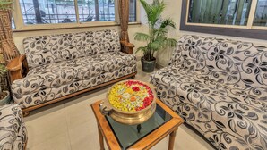 Lobby sitting area - Krishna's Residency (Hyderabad)