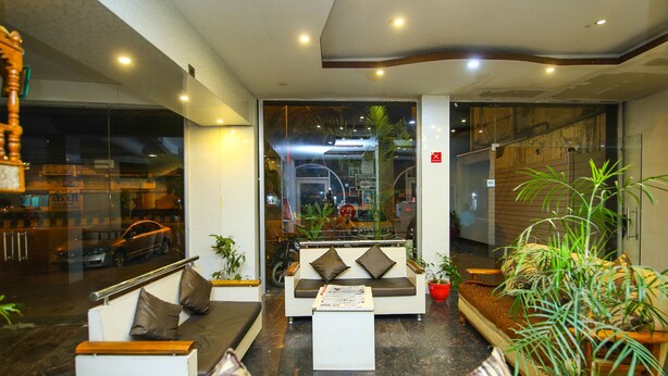 Lobby - Capital O 2897 Hotel Bagga Inn (Jabalpur)