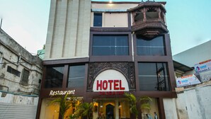 Exterior - Capital O 2897 Hotel Bagga Inn (Jabalpur)