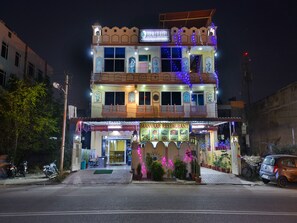 Front of property – evening/night - OYO 13096 Braj Haveli (Jaipur)