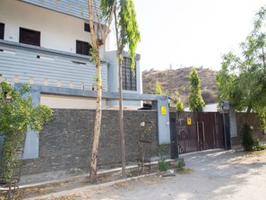 Exterior - OYO 12830 Home Charming 3BHK Villa Airport Road (Udaipur)
