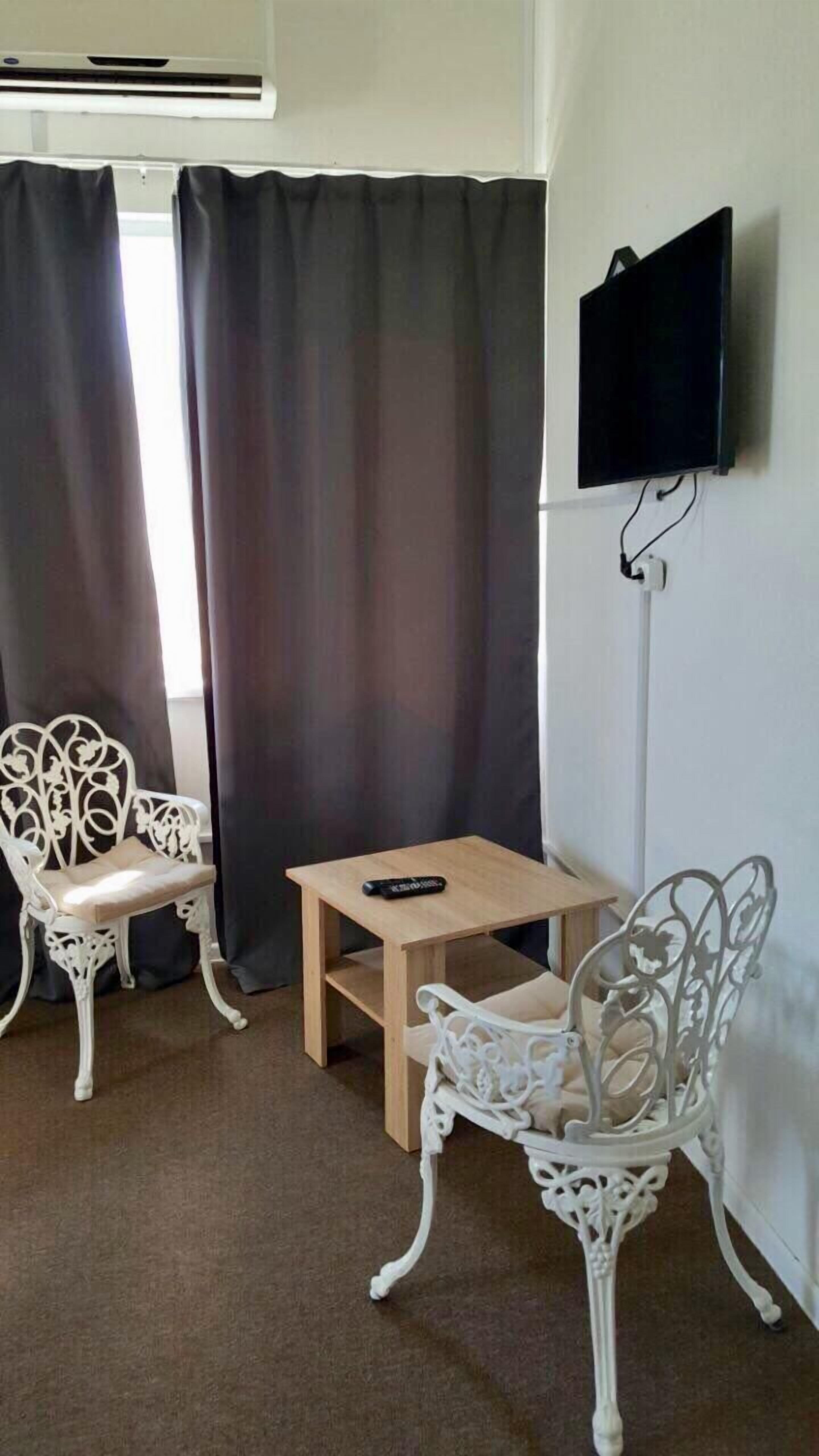 Standard Twin Room, 1 Bedroom | 1 bedroom, premium bedding, iron/ironing board, rollaway beds