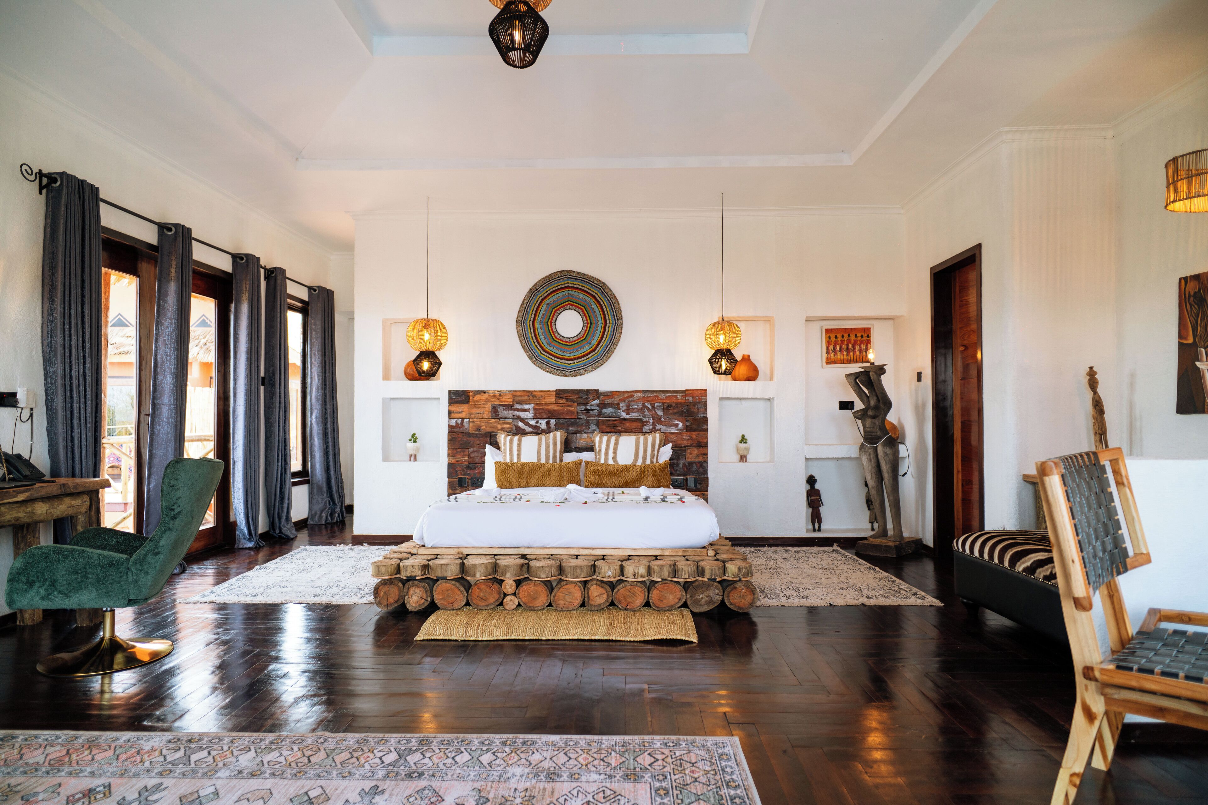 書桌、遮光窗簾/窗簾、床單