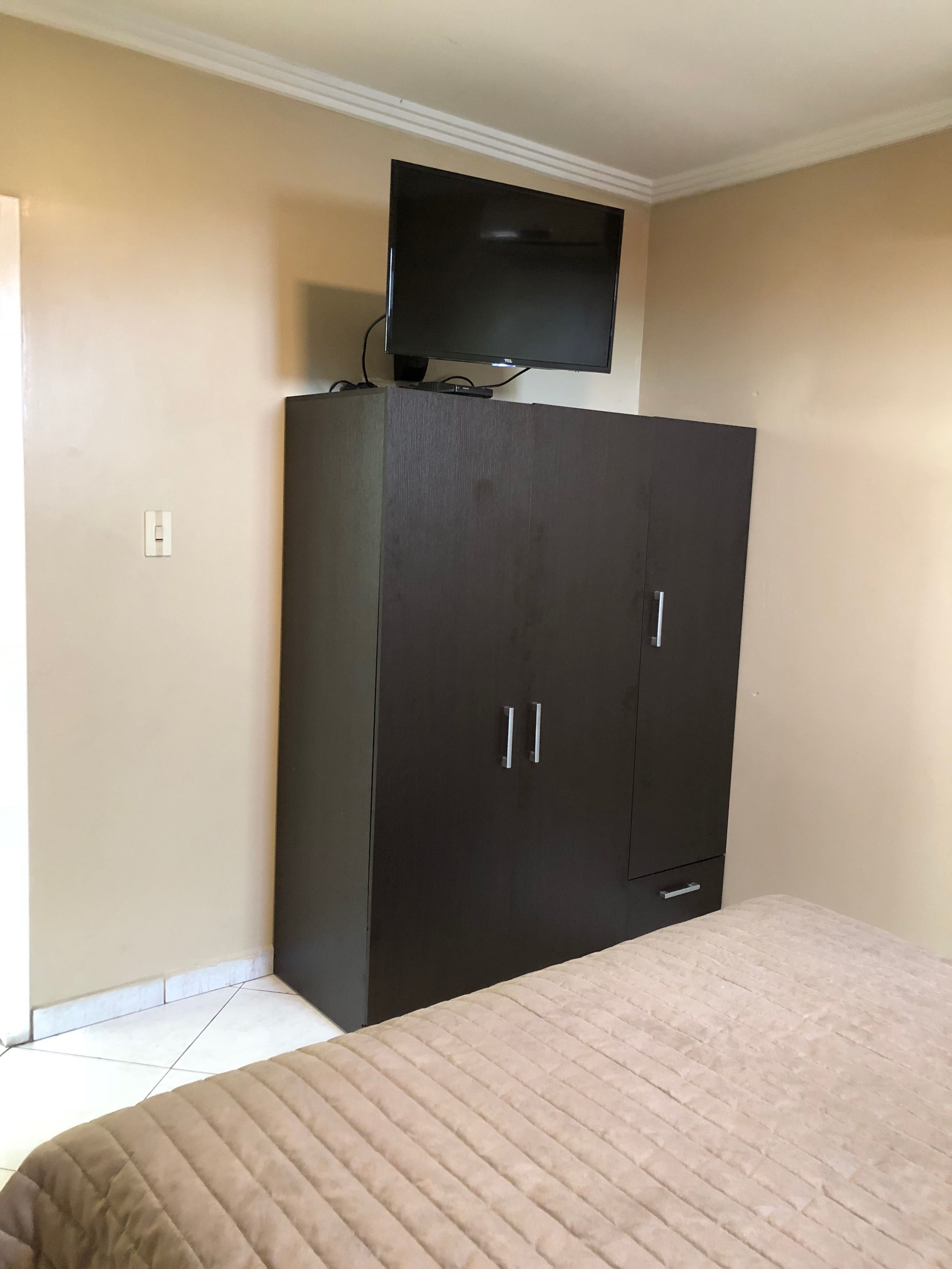 standard suite, non smoking, city view | room amenity