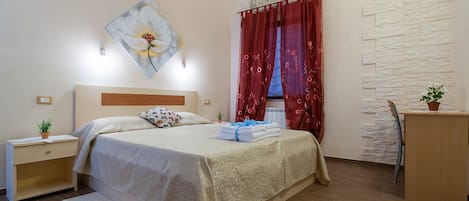 Deluxe Double Room | Down comforters, desk, soundproofing, free cribs/infant beds