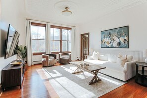 Villa, Private Bathroom (Suite 6) | Lounge