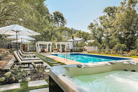 Bañera de hidromasaje exterior