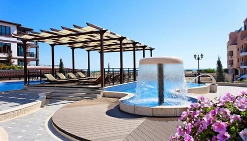 Boutique Rose Gardens Beach & SPA Hotel