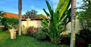 Garden - Bale Solah Lombok Holiday Resort (Batu Layar)