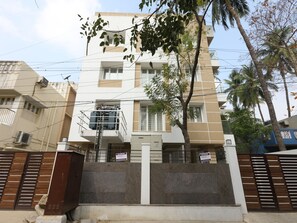 Mặt tiền nơi lưu trú