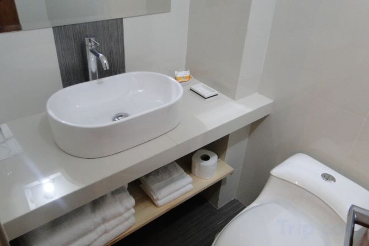 Kamar mandi | Shower, pancuran hujan,  dan perlengkapan mandi desainer